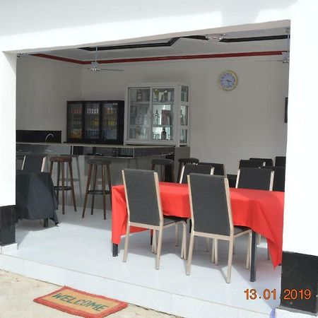 בנג'ול Sukuta Nema Guest House מראה חיצוני תמונה